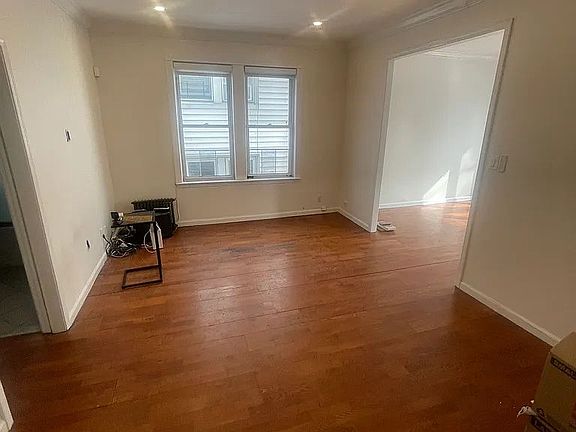 2nd image of 2979 Lawton Ave Floor 2