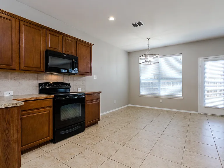 203 Arabian Rd — Photo 5