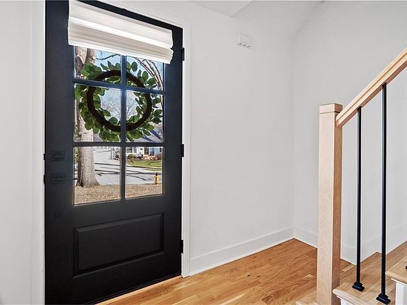 4th image of 4425 W 72nd St