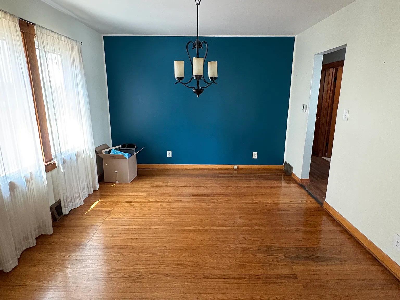 2 bed, 1000 sqft, $1,250 — Photo 1