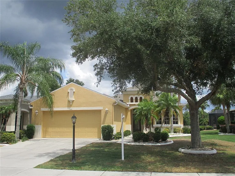 840 King Leon Way — Photo 1