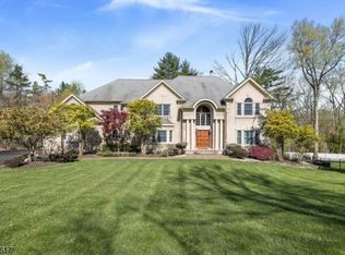 155 Parlin Ln, Watchung, NJ 07069