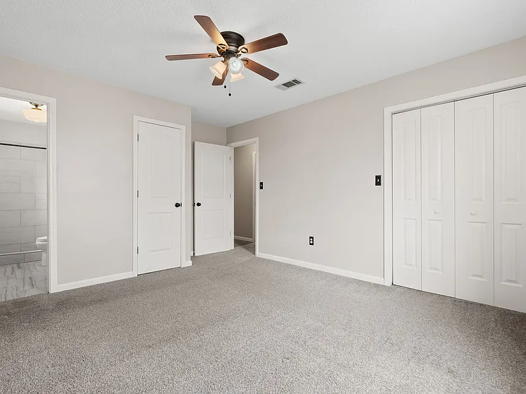 525 W Fresno St — Photo 15
