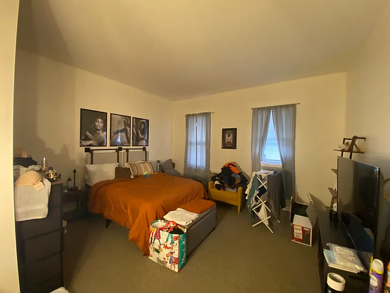 14 W 16th St — Photo 15
