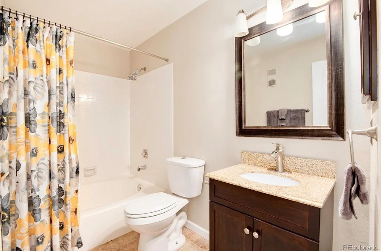 2 bed, 1174 sqft, $2,300 — Photo 4
