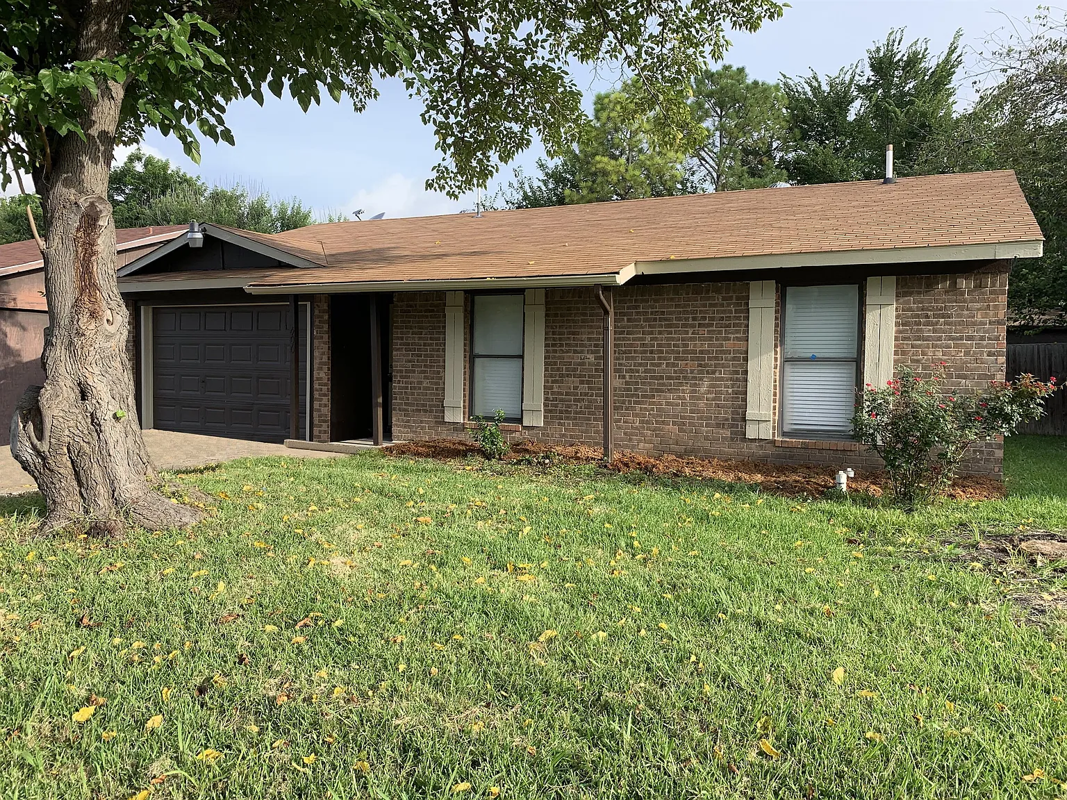 406 East Springdale Lane; Grand Prairie — Photo 3