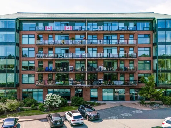 220 Waterfront Dr #606, Halifax, NS B4A 0H3