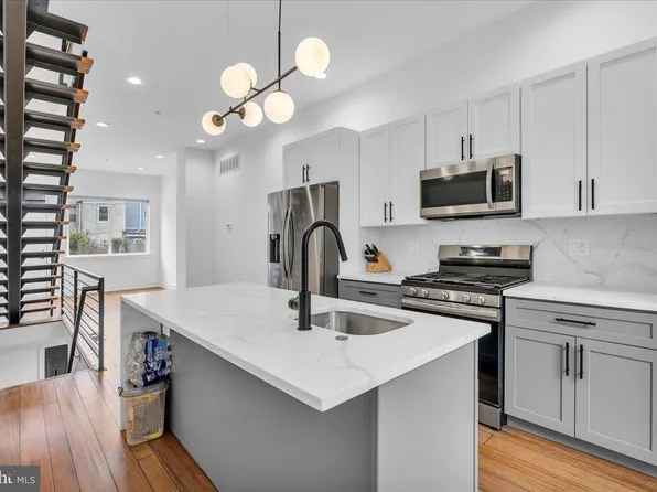2334 N Mutter St, Philadelphia, PA 19133