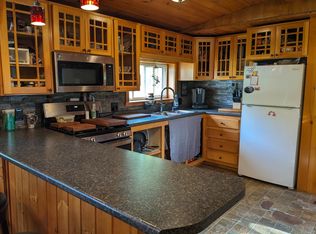 2385 Sugar Hollow Rd, Pittsford, VT 05763