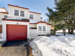 6 Georgian Court, Coram, NY 11727