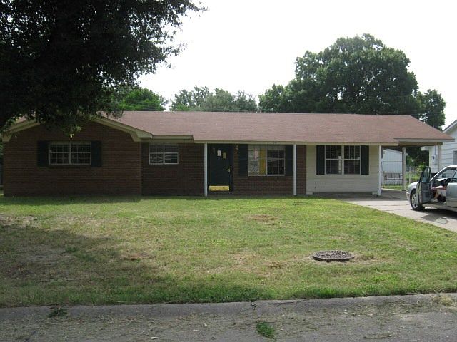 1st image of 1246 Park Lane Dr