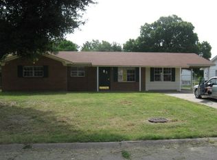 1246 Park Lane Dr, Greenville, MS 38703