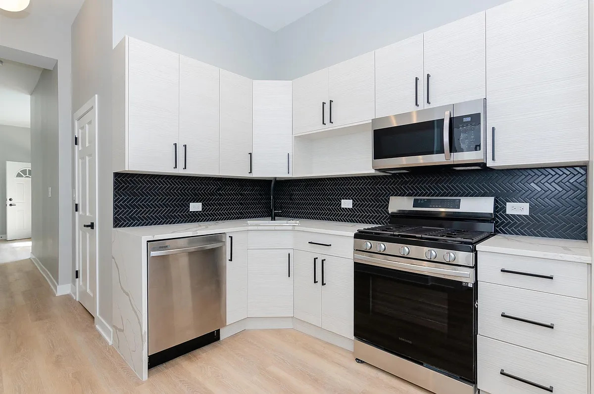 Building Photo - 1104 W Taylor St #2R