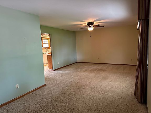 4th image of 751 Susan Dr