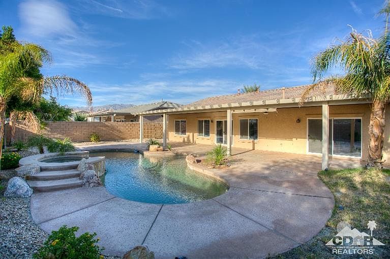 1st image of 41337 Broadmoor Dr