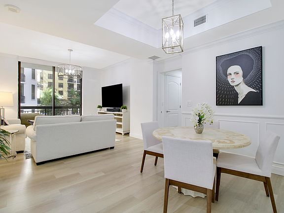 5th image of 801 S Olive Avenue #714