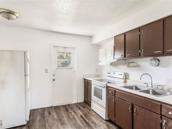 tampa-florida-2067997220 picture