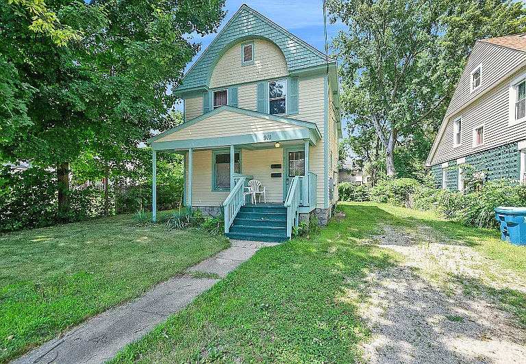 911 Reed Ave #1 — Photo 2