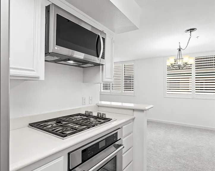 4501 Cedros Ave — Photo 27