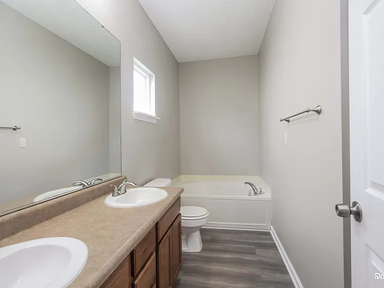 8149 Wood Hollow Ln — Photo 14