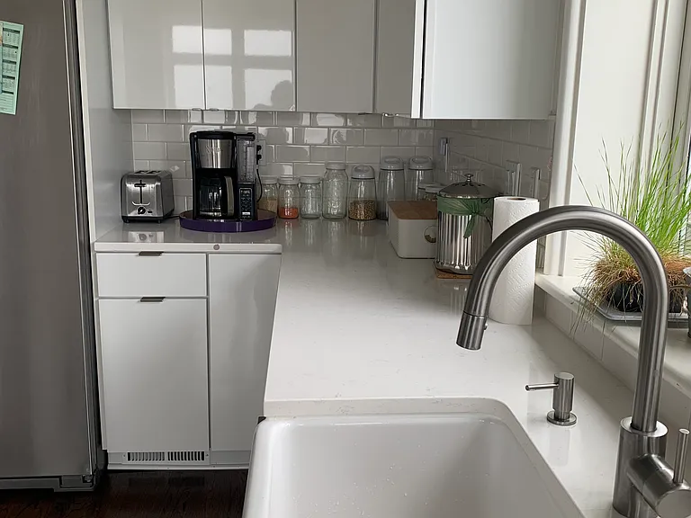 424 NW Maywood Dr — Photo 9