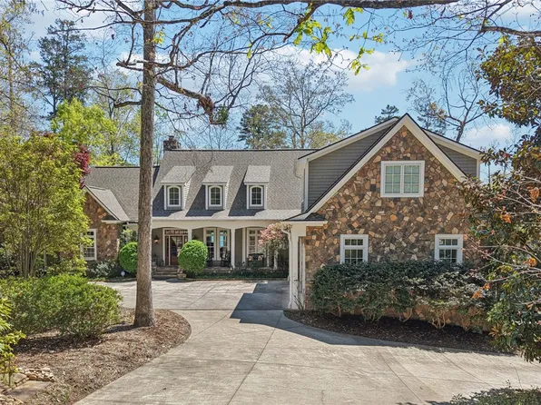 136 Talons Point Rd, Seneca, SC 29672