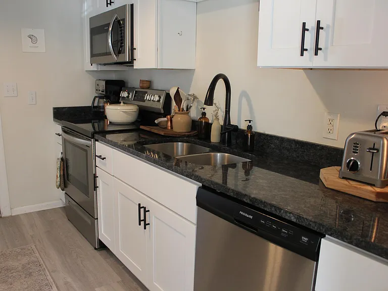 1852 S Streamline Dr — Photo 9