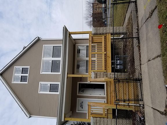3rd image of 9263 S Calumet Ave #2