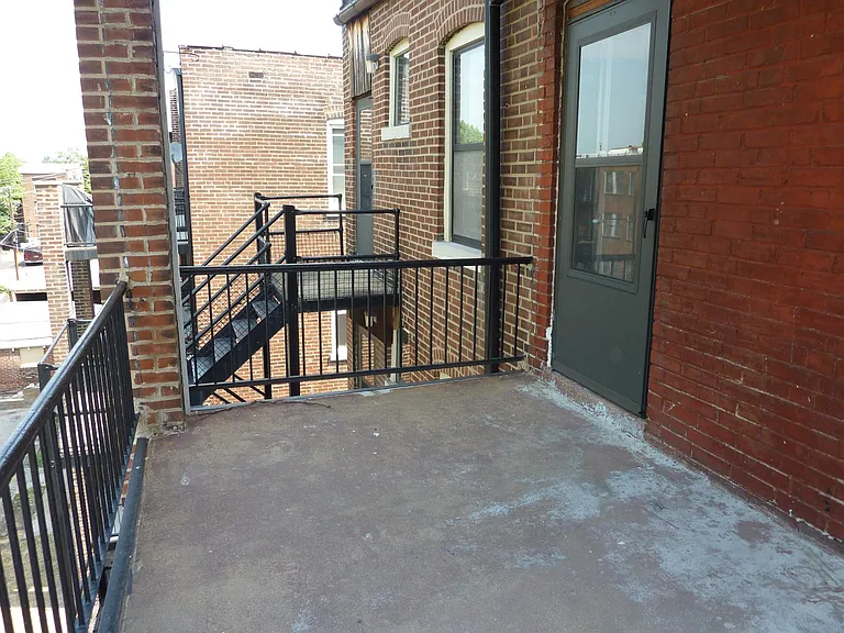 743 Heman Ave — Photo 11