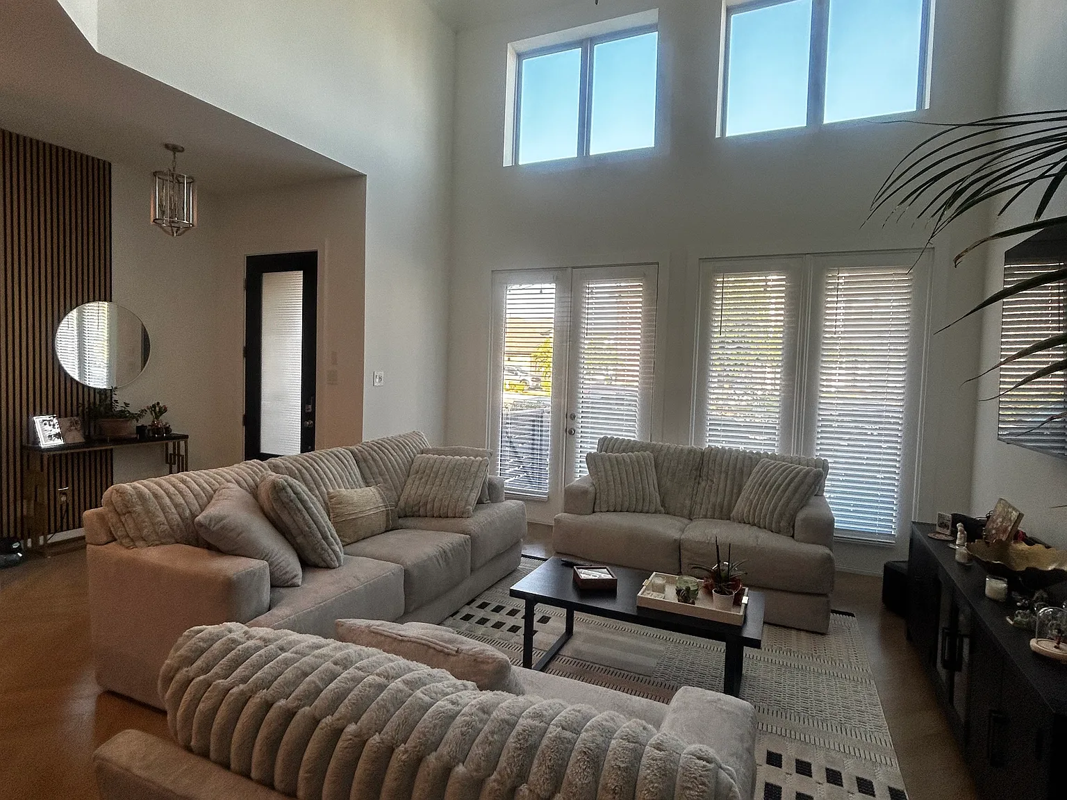 3 bed, 2.5 bath, 1843 sqft, $2,850 — Photo 4