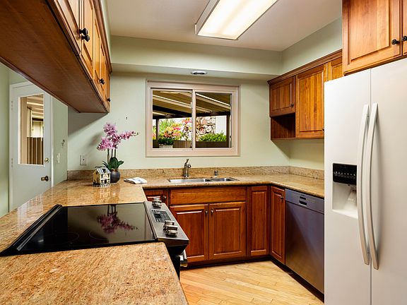 4th image of 310 N Fairview Ave Unit 2