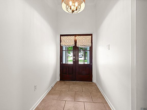 4th image of 36358 Crestway Ave