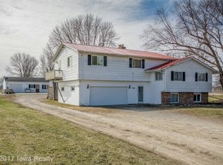 5285 NE Mitchell Dr, Mitchellville, IA 50169