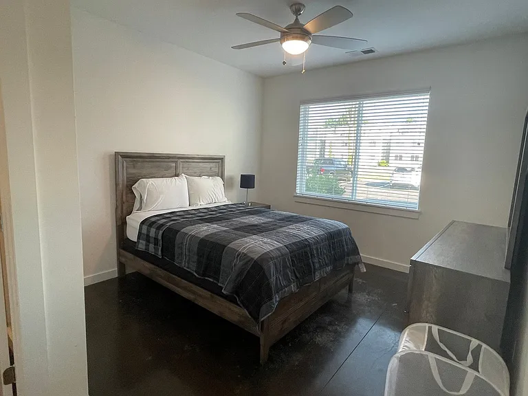 1207 Bainbridge St — Photo 8