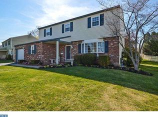 540 Spencer Ln, Warminster, PA 18974