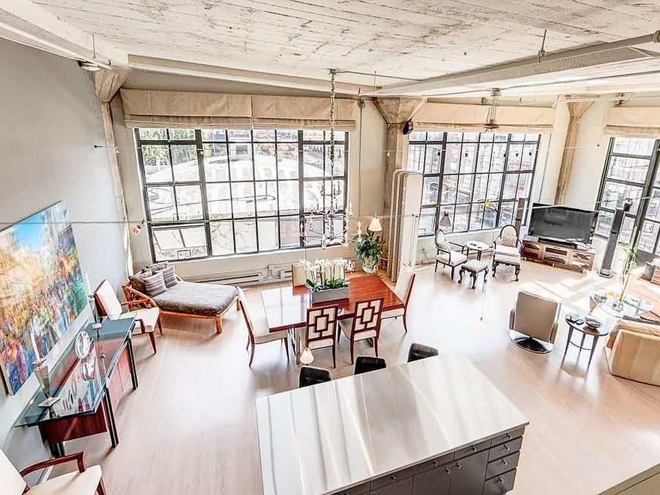 1st image of 601 4th St Unit 313