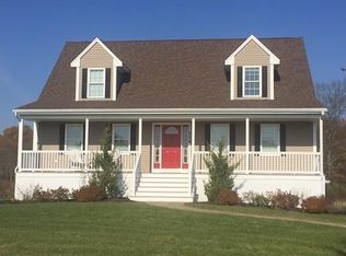 114 Blue Grass Cir, Taunton, MA 02780