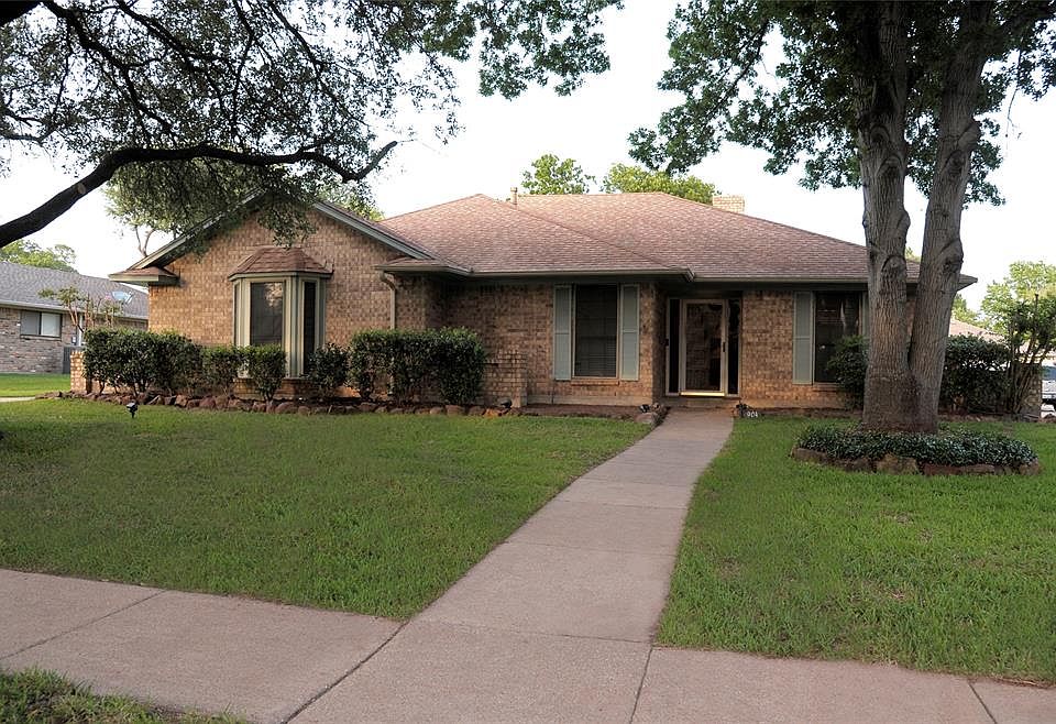 1st image of 904 Lakeland Dr