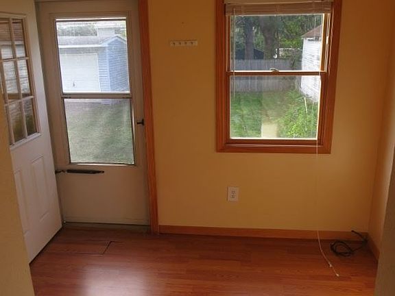 5th image of 846 National Ave