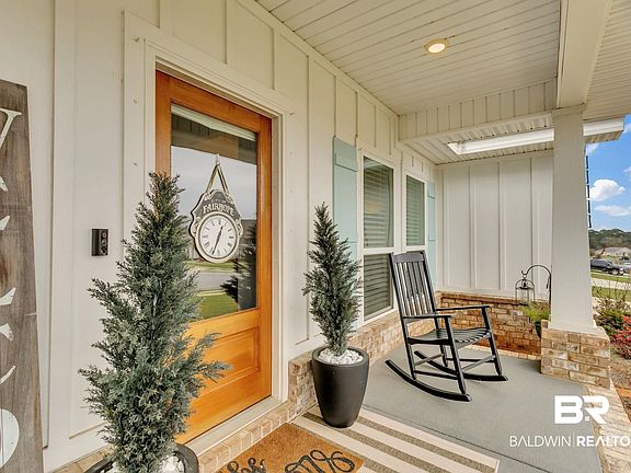 3rd image of 22182 Sutherland Cir