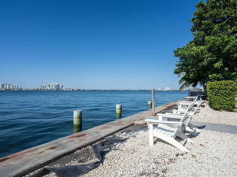 2180 Bay Dr #4B — Photo 5