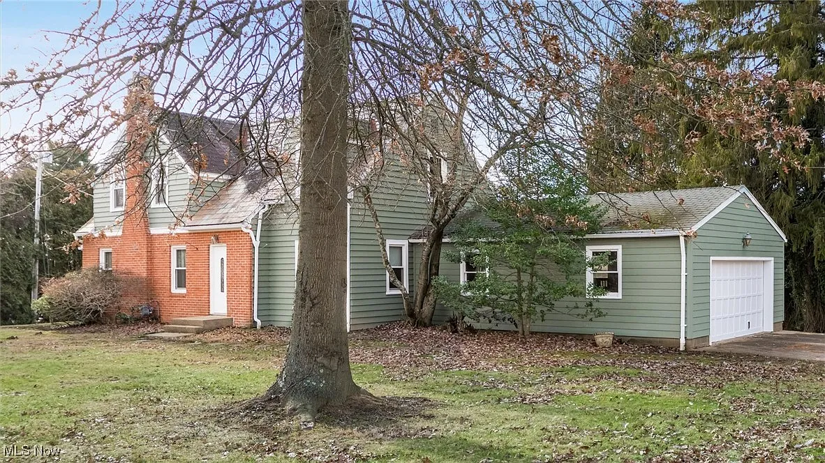 450 W Highland Dr photo 1