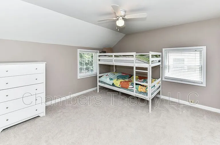 1033 S Edison St — Photo 18