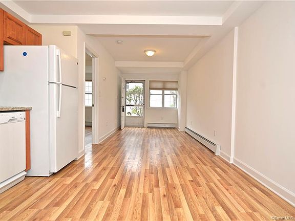 5th image of 1846 Summer St