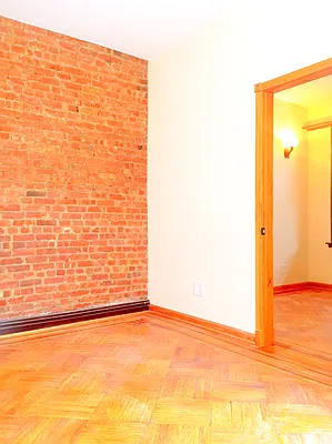 Rented by Rapid Realty Cobble Hill | media 51