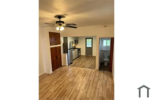 413 Eleanor St Photo 1