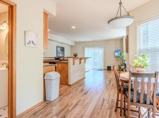 524 Tulipan Way, Talent, OR 97540