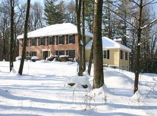 40 Virginia Rd, Tyngsboro, MA 01879