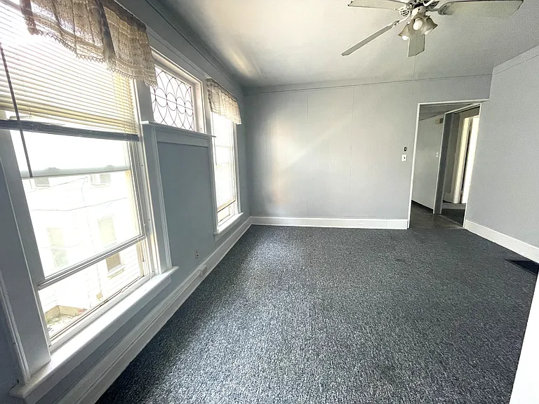 257 W 8th St #4 — Photo 6