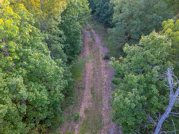3rd image of 12849 Echo Woods Dr